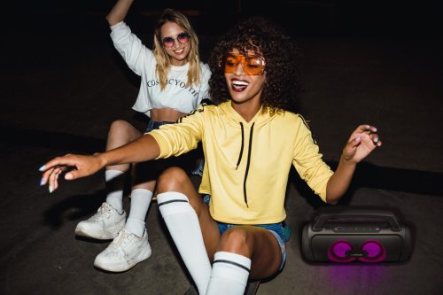 LAMAX PartyGo1 Mini 30W Bluetooth Karaoke hangszóró vezeték nélküli mikrofonnal