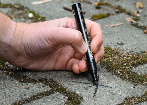 NEO TOOLS 4db jelölőfilc, lakkfilc, vízálló festékkel, alu festéktartály házzal, színes, vastag hegyű 13-851