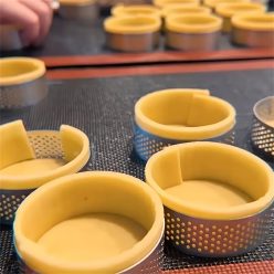   Rozsdamentes acél kerek tarte forma, lyukas francia tészta forma