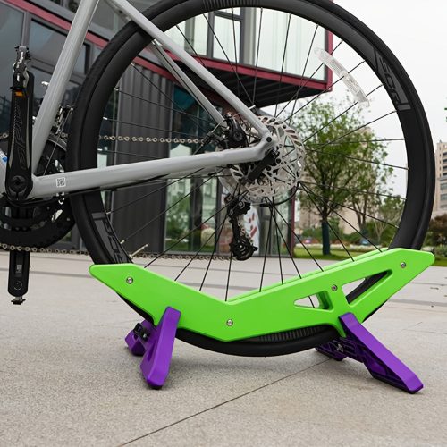 Állítható kerékpár parkoló állvány - Tartós műanyag, padlóra szerelhető kiállító állvány országúti és hegyi kerékpárokhoz biztonságos lábtámasz segítségével Fekete