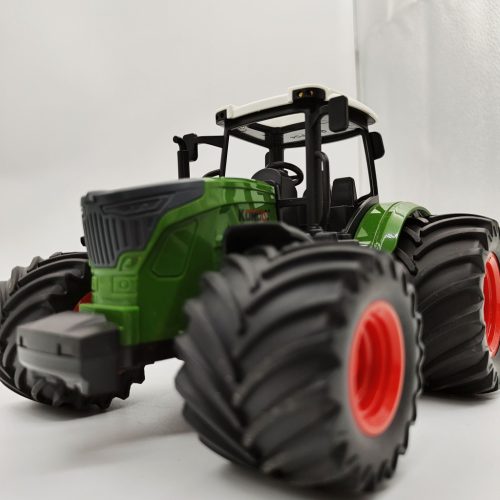 1/24 Méretarányú Vasatagkerekű Játék Traktor