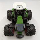 1/24 Méretarányú Vasatagkerekű Játék Traktor